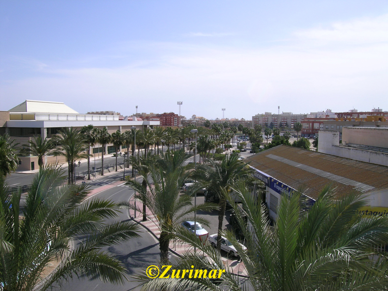 Commercial premises in the centre of Roquetas de Mar