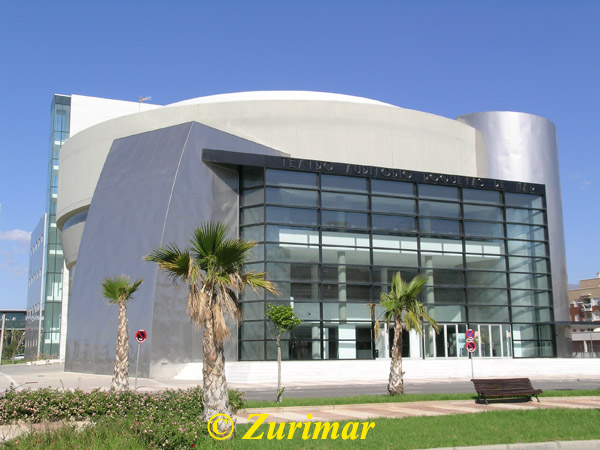 Commercial premises in the centre of Roquetas de Mar