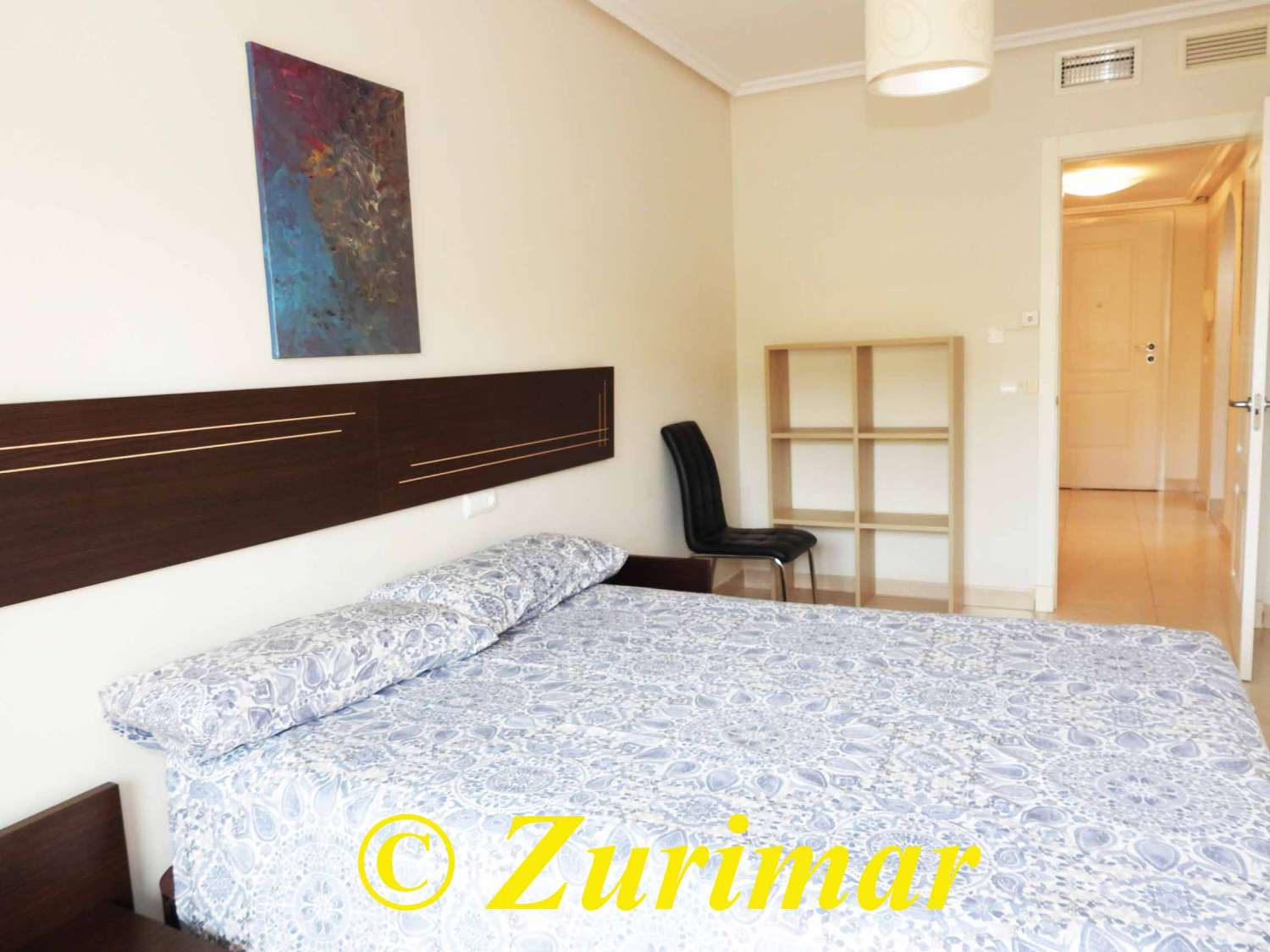 Apartamento en planta baja, con 3 dormitorios y 2 baños