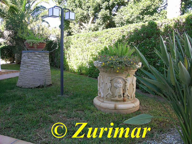 Einfamilienhaus mit 4 Schlafzimmer und grossem Keller mit Garage.