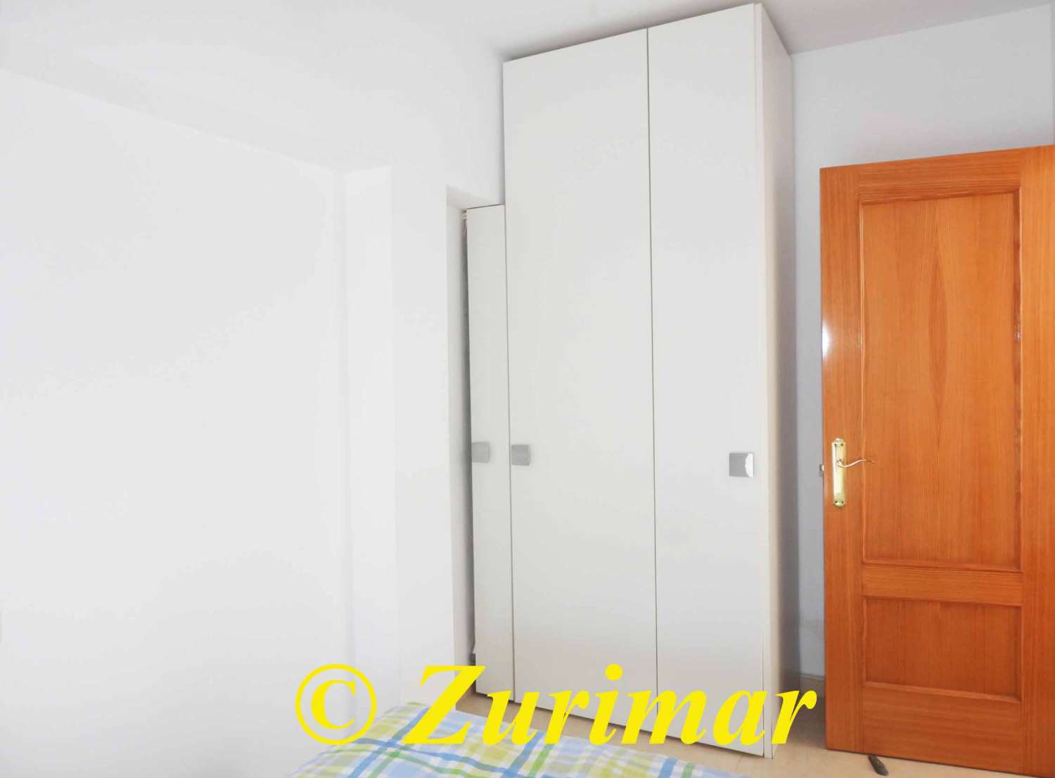 Haus mit Terrasse/Vorgarten  in Enix