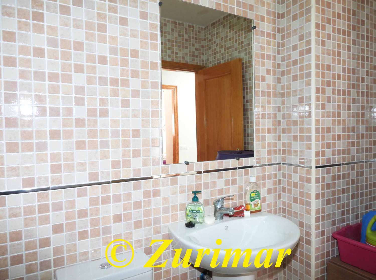 Haus mit Terrasse/Vorgarten  in Enix