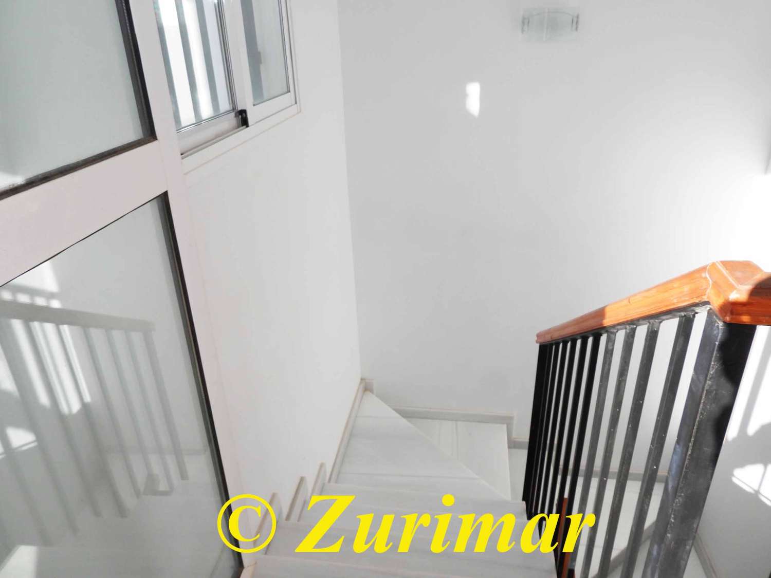 Haus mit Terrasse/Vorgarten  in Enix