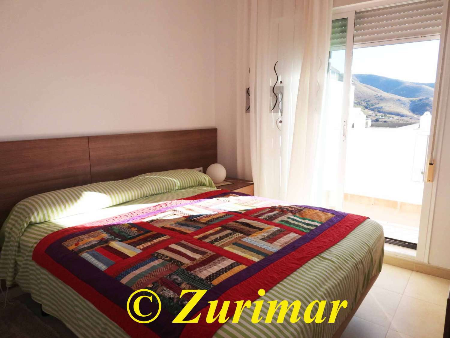 Haus mit Terrasse/Vorgarten  in Enix