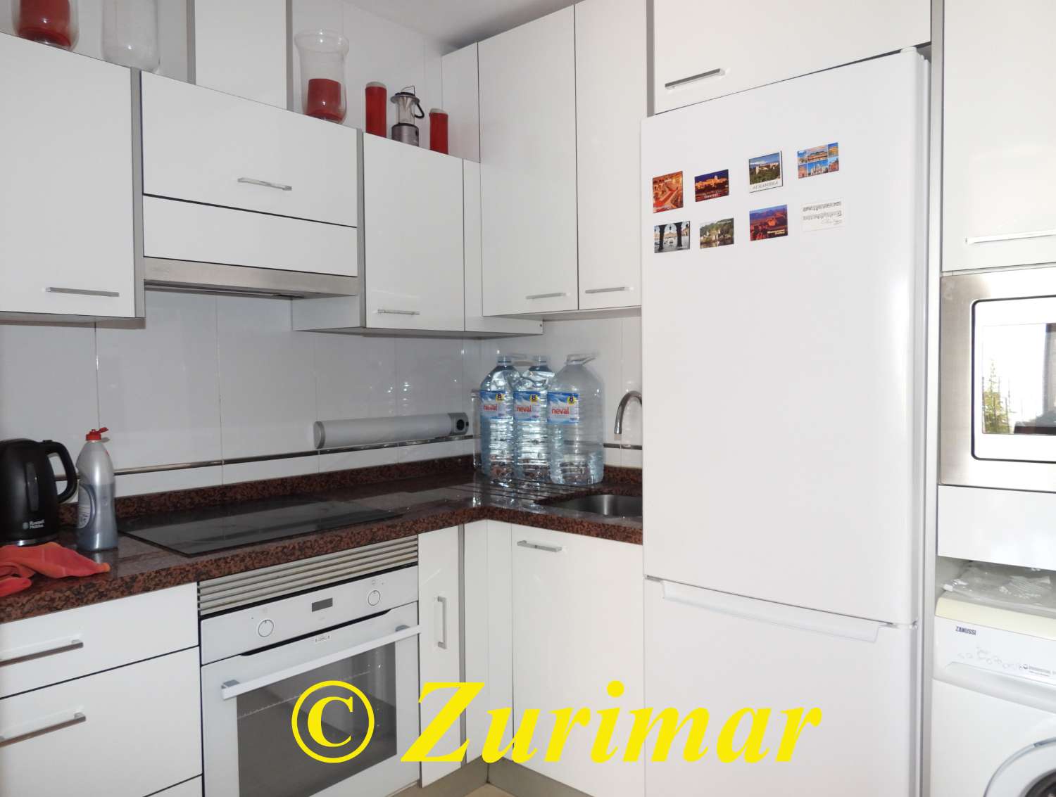 Haus mit Terrasse/Vorgarten  in Enix