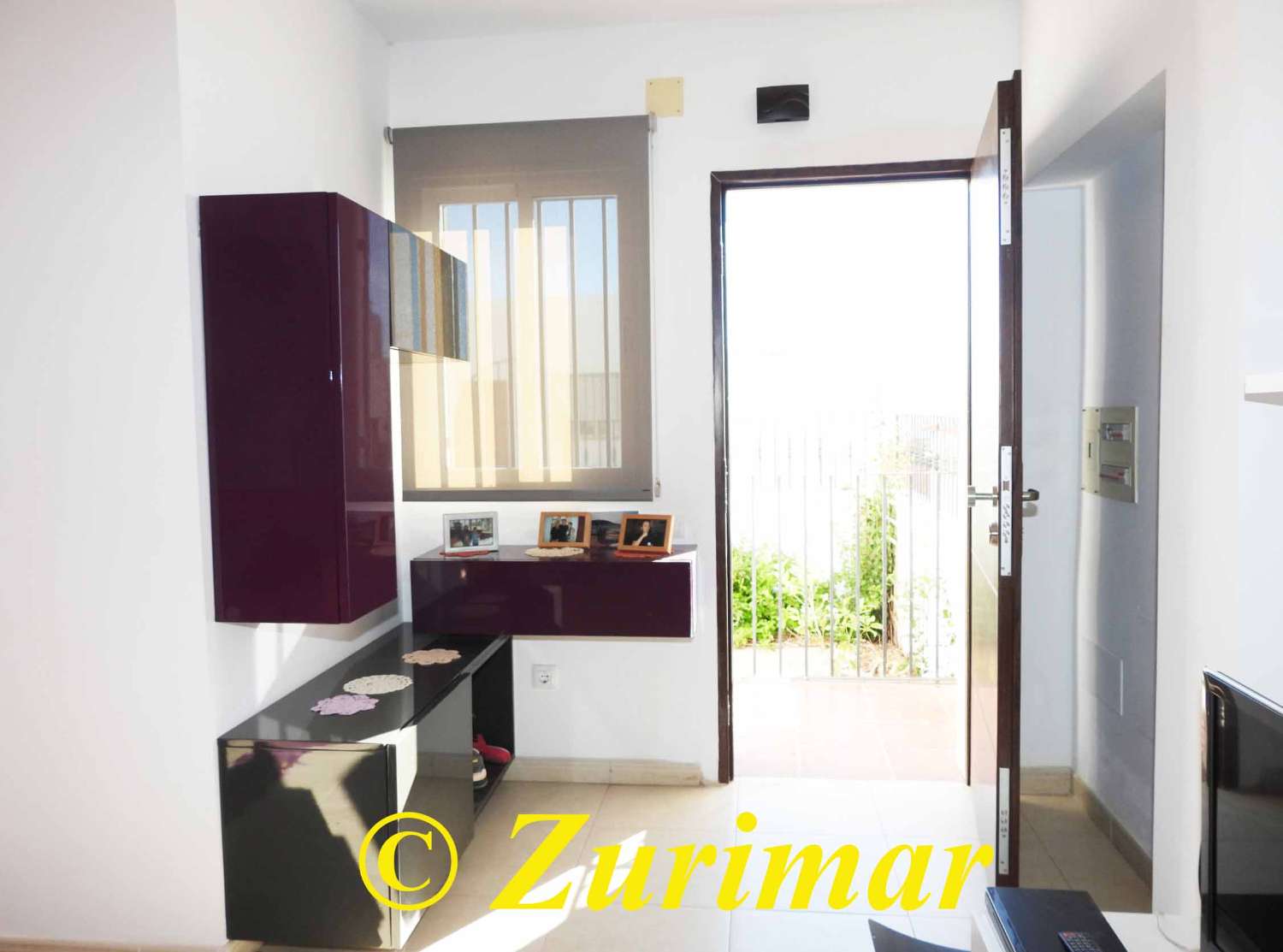 Haus mit Terrasse/Vorgarten  in Enix