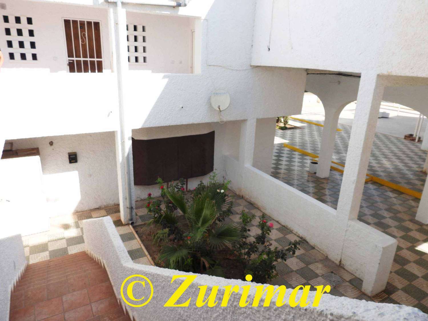 Estudio en primera planta a solo 500 metros de la playa